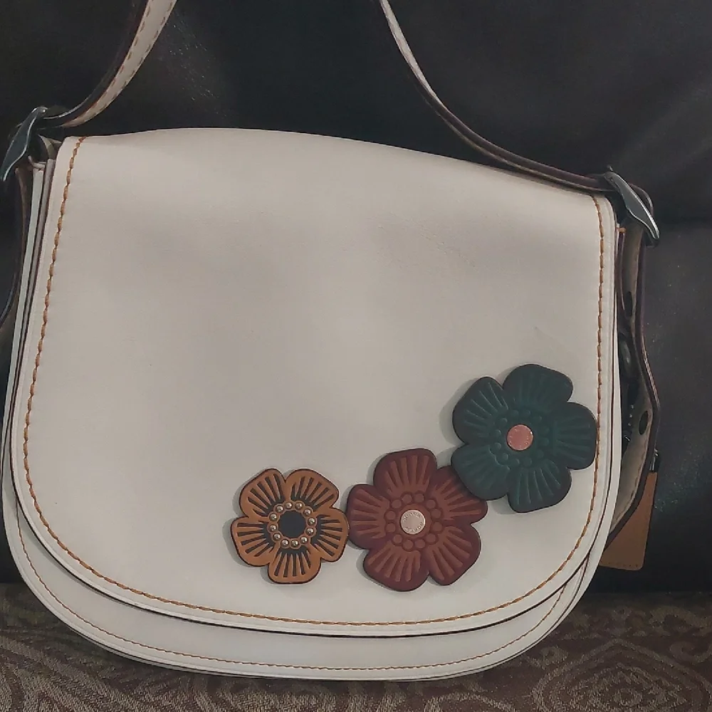 Coach Tea Rose Saddle Bag - Picture 1 of 11